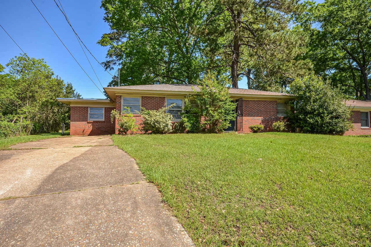 908 Green Ridge Court