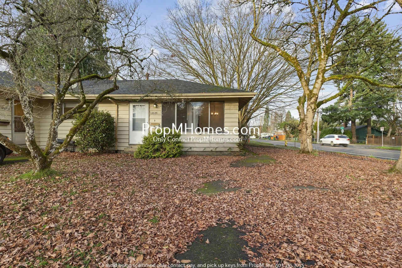 Charming Two Bedroom Duplex in Vose Neighborhood - Corner Lot!