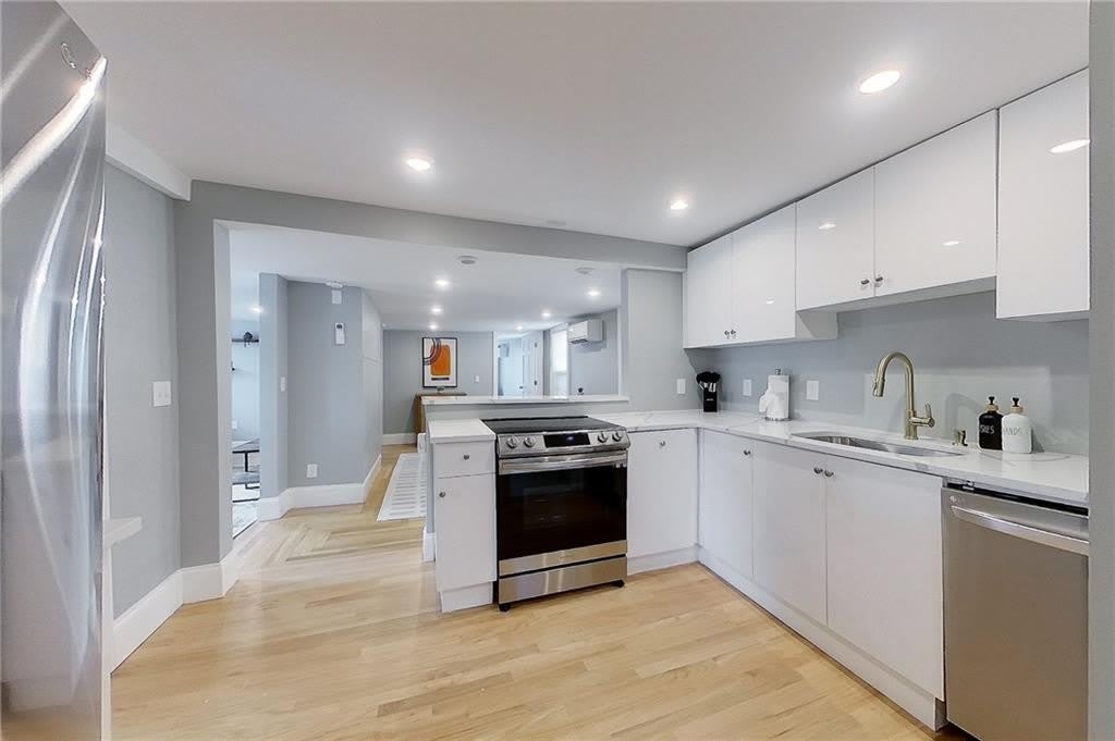 382 Spring Street unit: 2