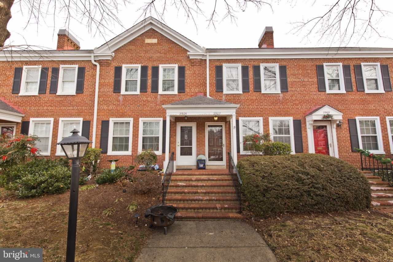 2907 S BUCHANAN STREET