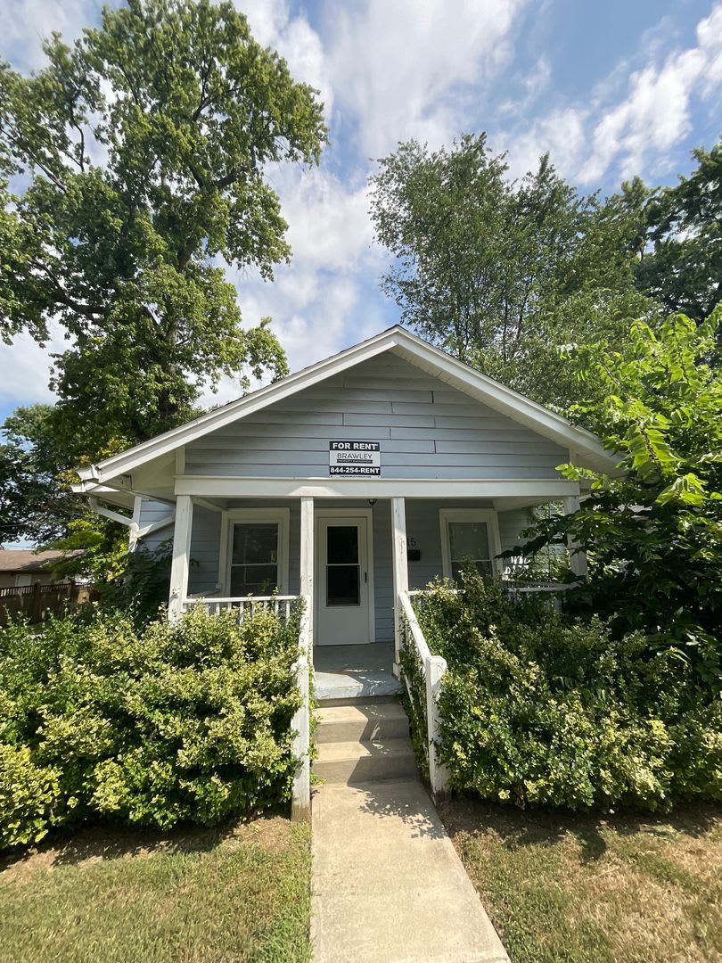 *** AVAILABLE AUGUST 2027 *** 3 Bedroom, 2 Bath House