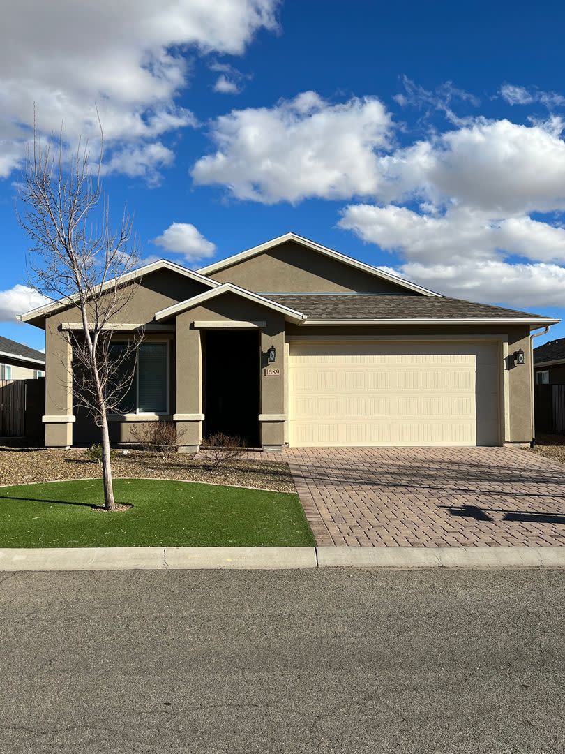 3 Bedroom + Office in Highlands Ranch, Chino Valley