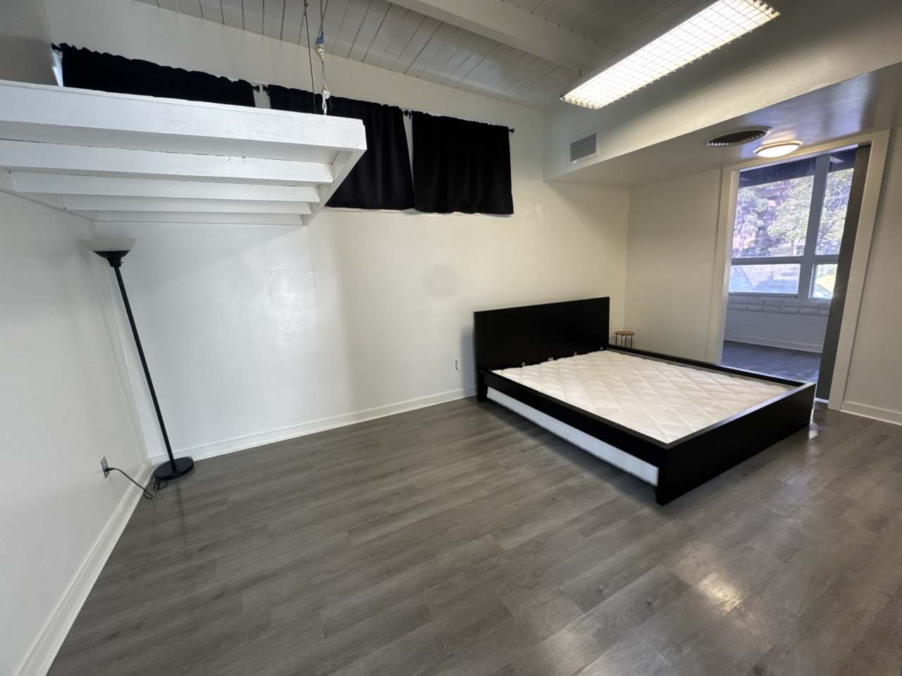 547 Gayley Avenue - 1