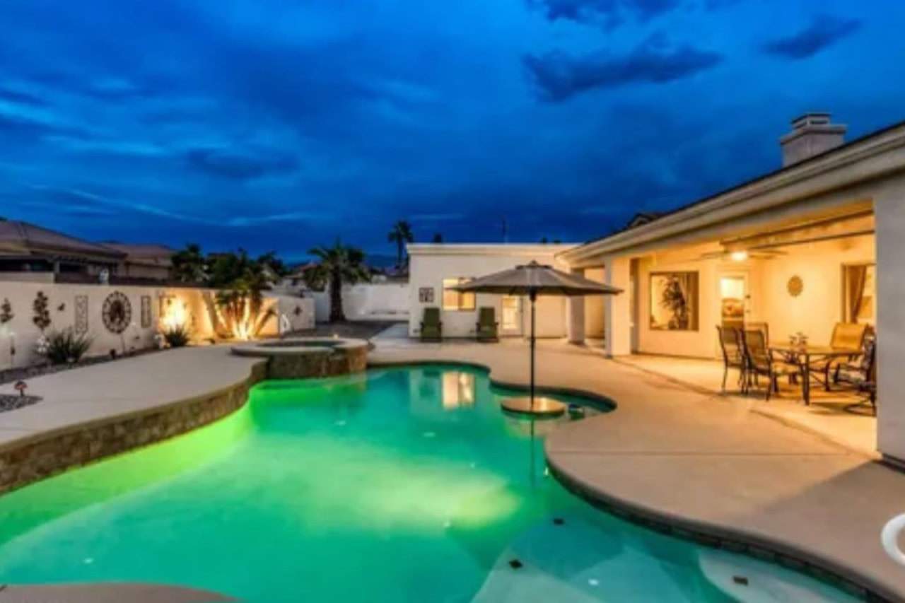 2405 Jamaica Boulevard South