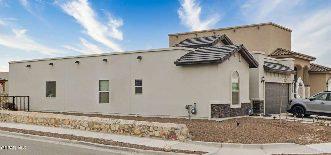 1122 GALLIUM Avenue