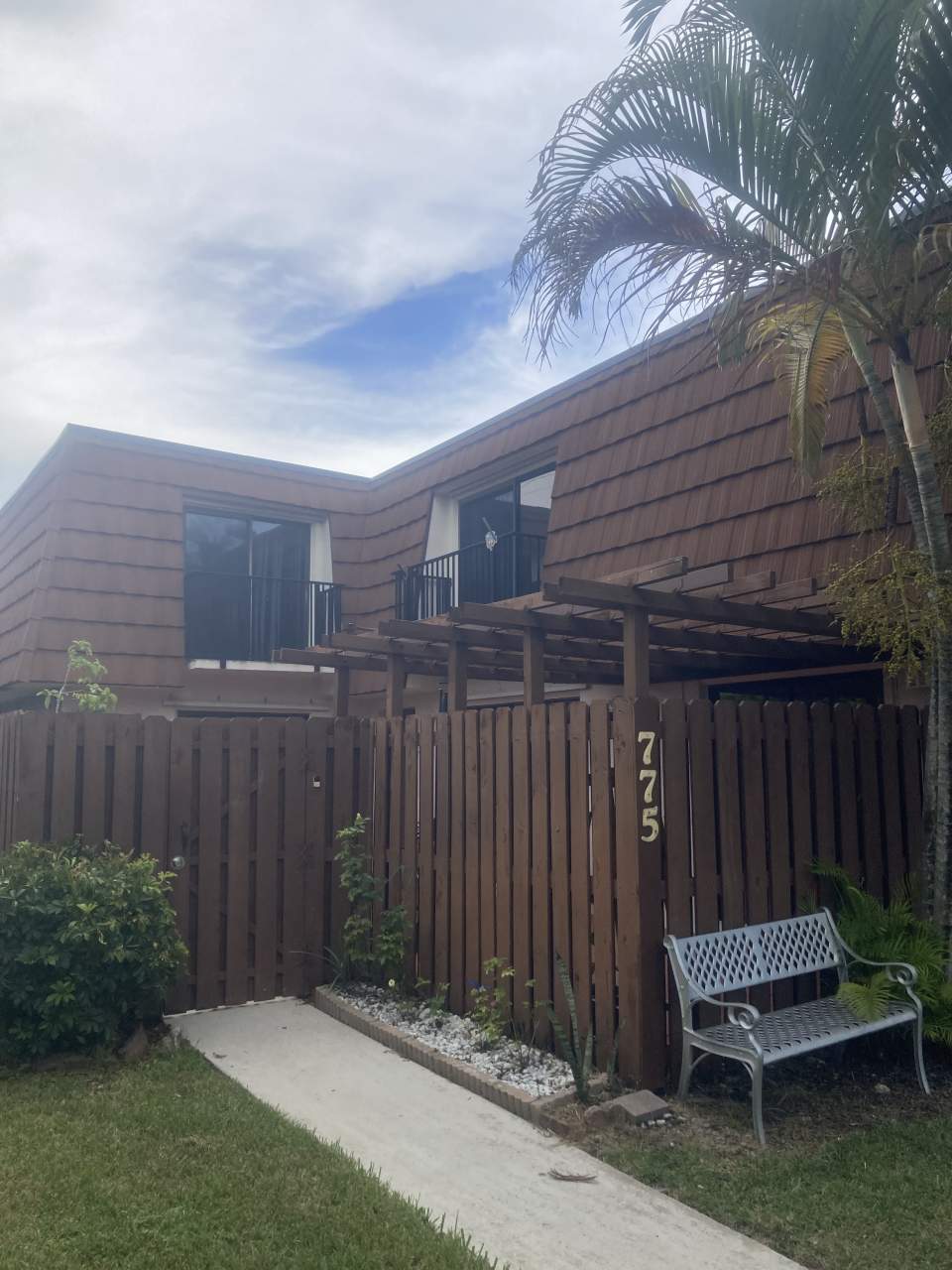 775 Southwest 120th Way - 775