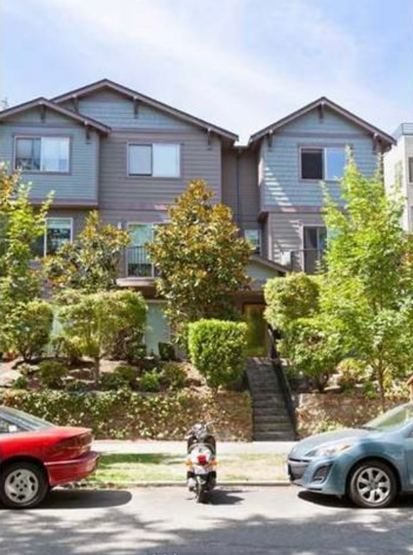 Welcome Home 3b/3.5ba Townhome w Attached Garage - Capitol Hill