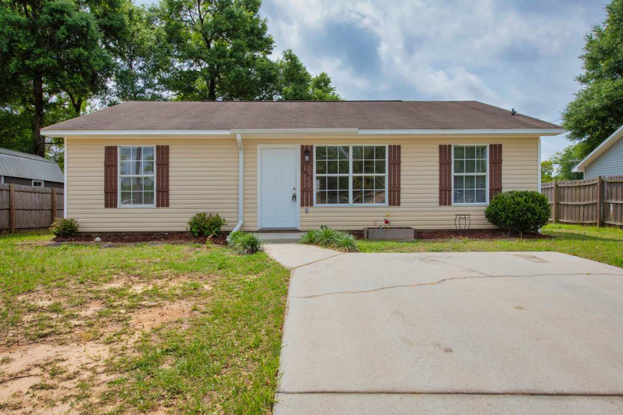 3 Bedroom/ 2 Bathroom ready November 24th