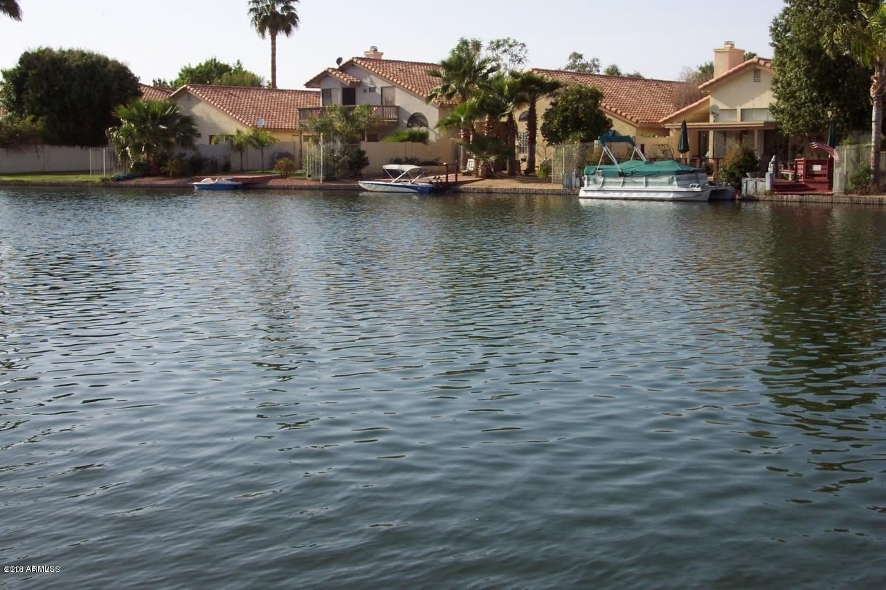 11018 W POINSETTIA Drive