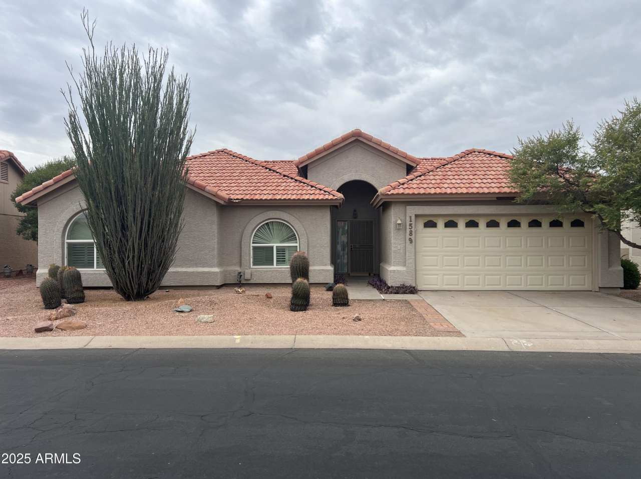 1589 E TORREY PINES Lane