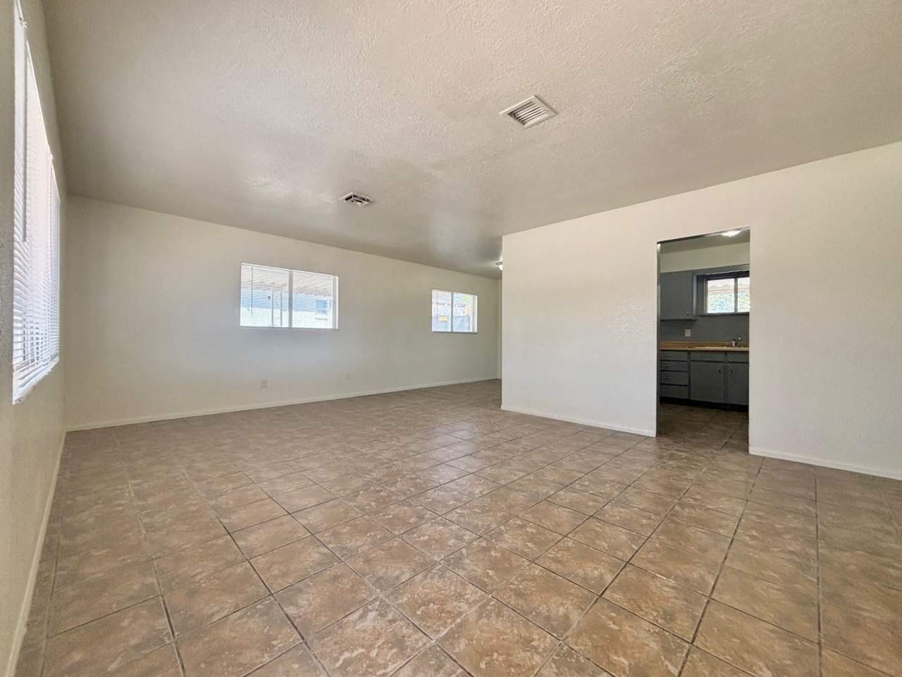 5220 Apple Valley Lane