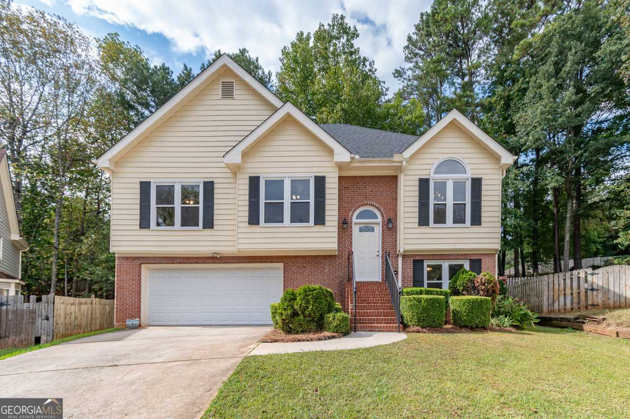 705 Oxford Crest Court NW