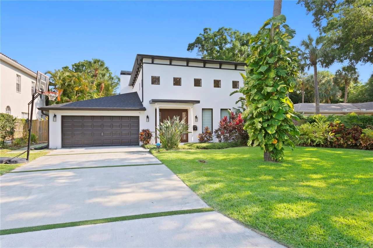 4308 W BEACH PARK DRIVE