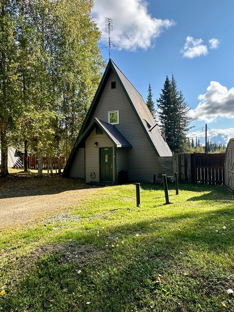 2 Bed, 1 Bath A-Frame for Rent!