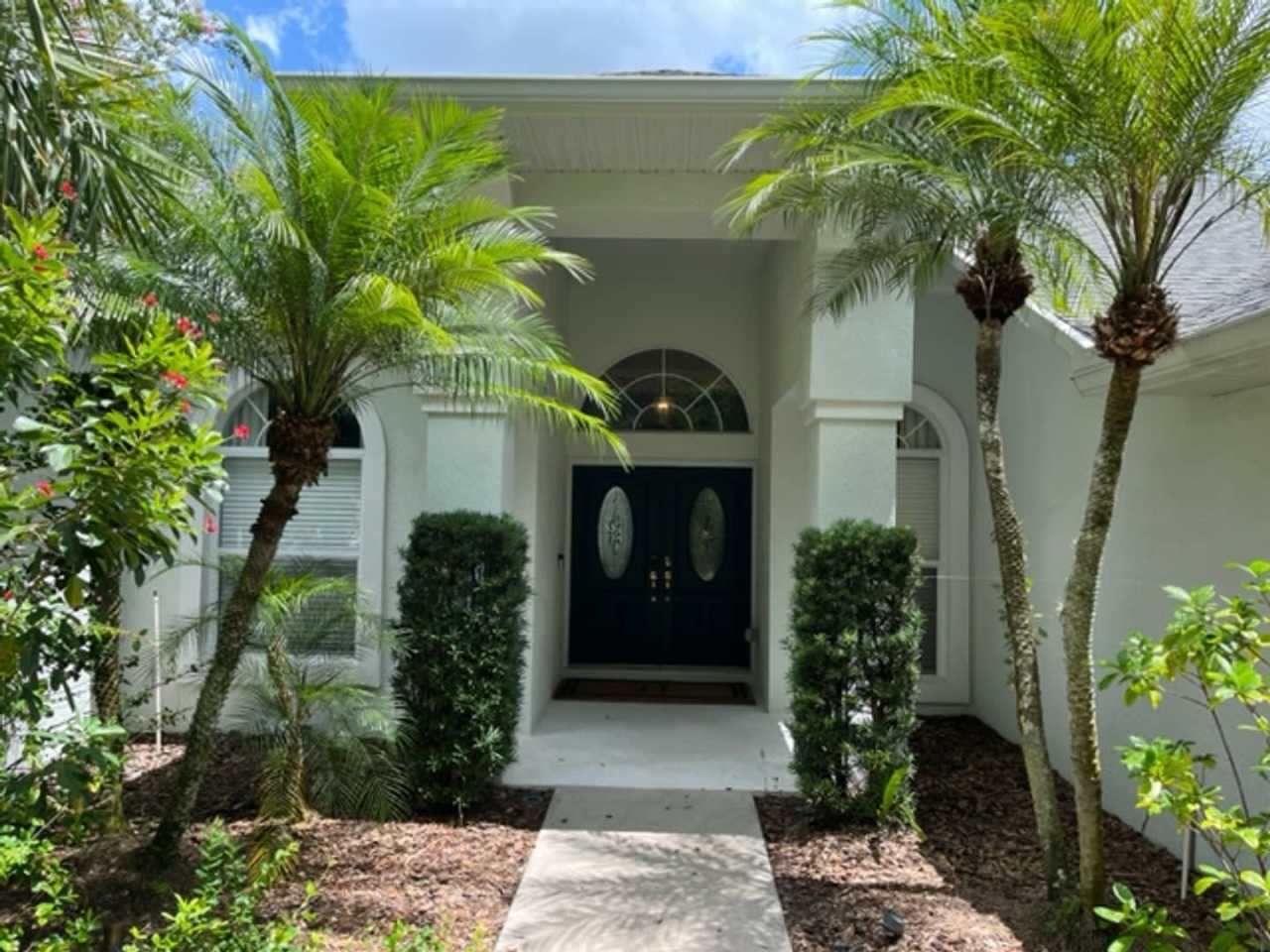 Golf Course Fully furnished 4 bedroom 3 bath pool home in Gated Community