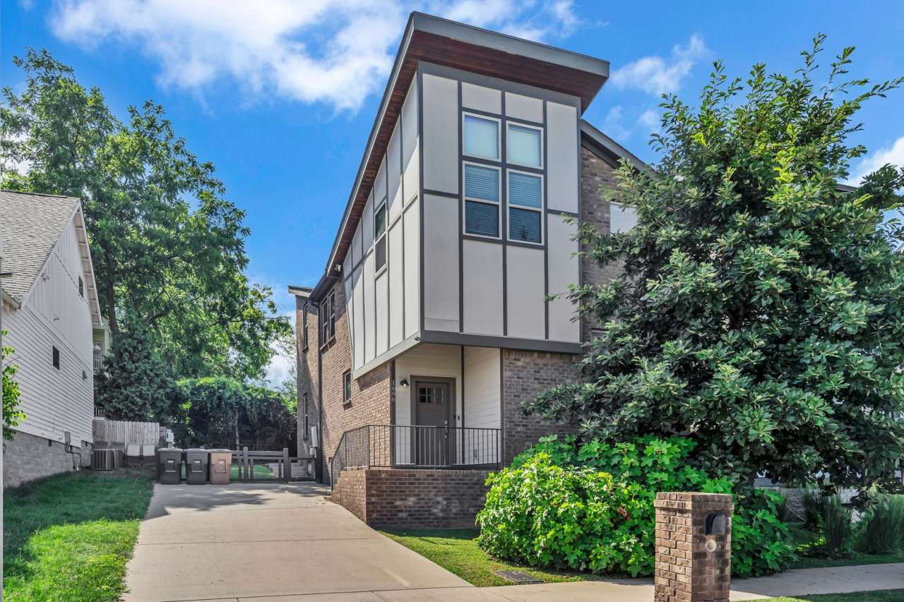 Modern Townhome Living in the Heart of Wedgewood-Houston