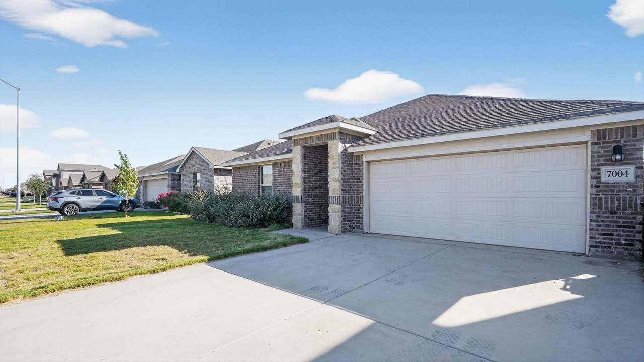 4 Bedroom 2 Bath Single Family Home in Odessa