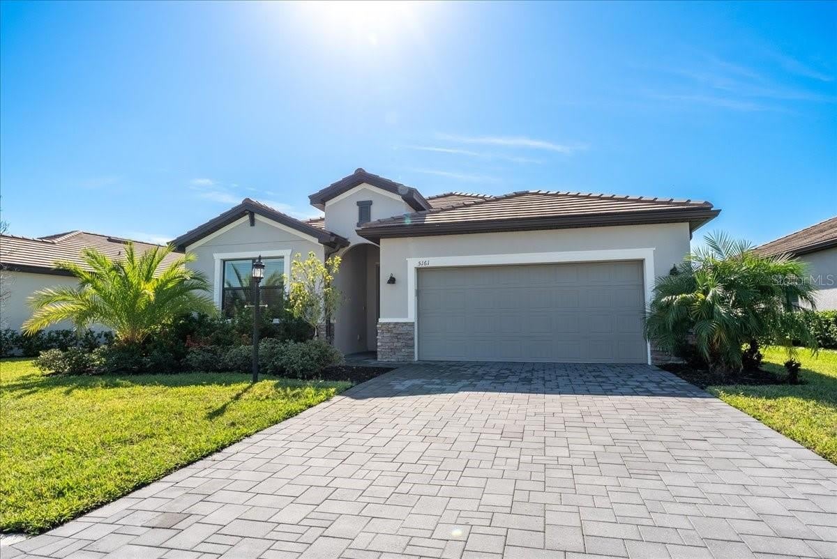 5161 CORAL REEF WAY