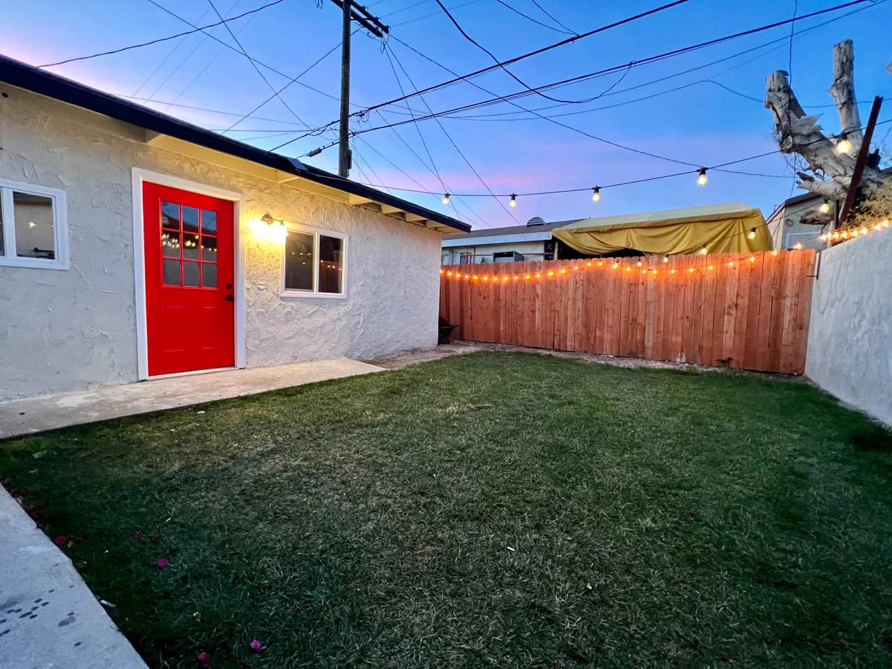 891 East 53rd Street