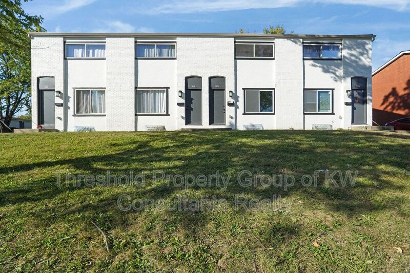 3672-3678 Arnelle Road