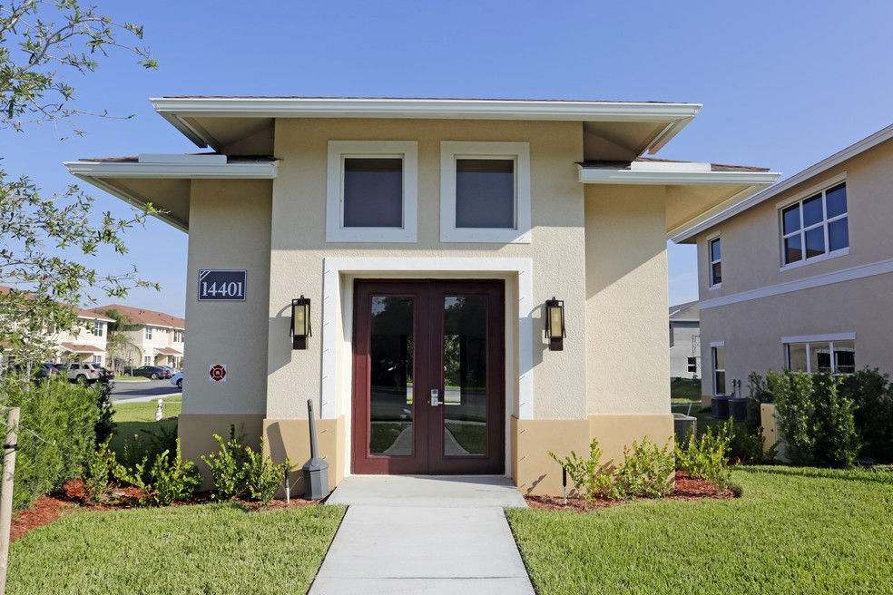 Mirage Bay Rental Townhomes