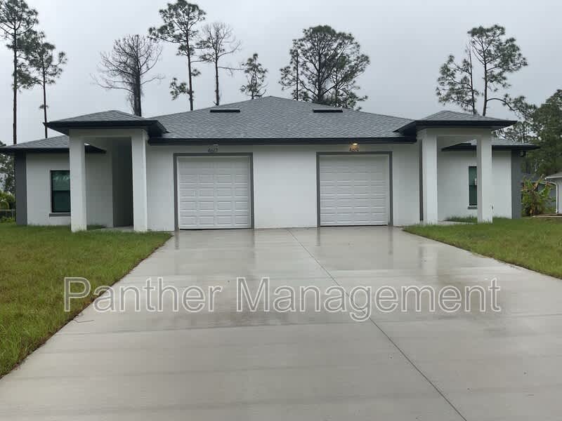 4617-4619 30th St SW - 4619