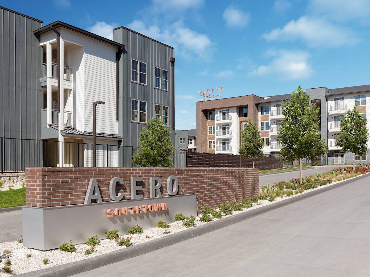 Acero Southtown