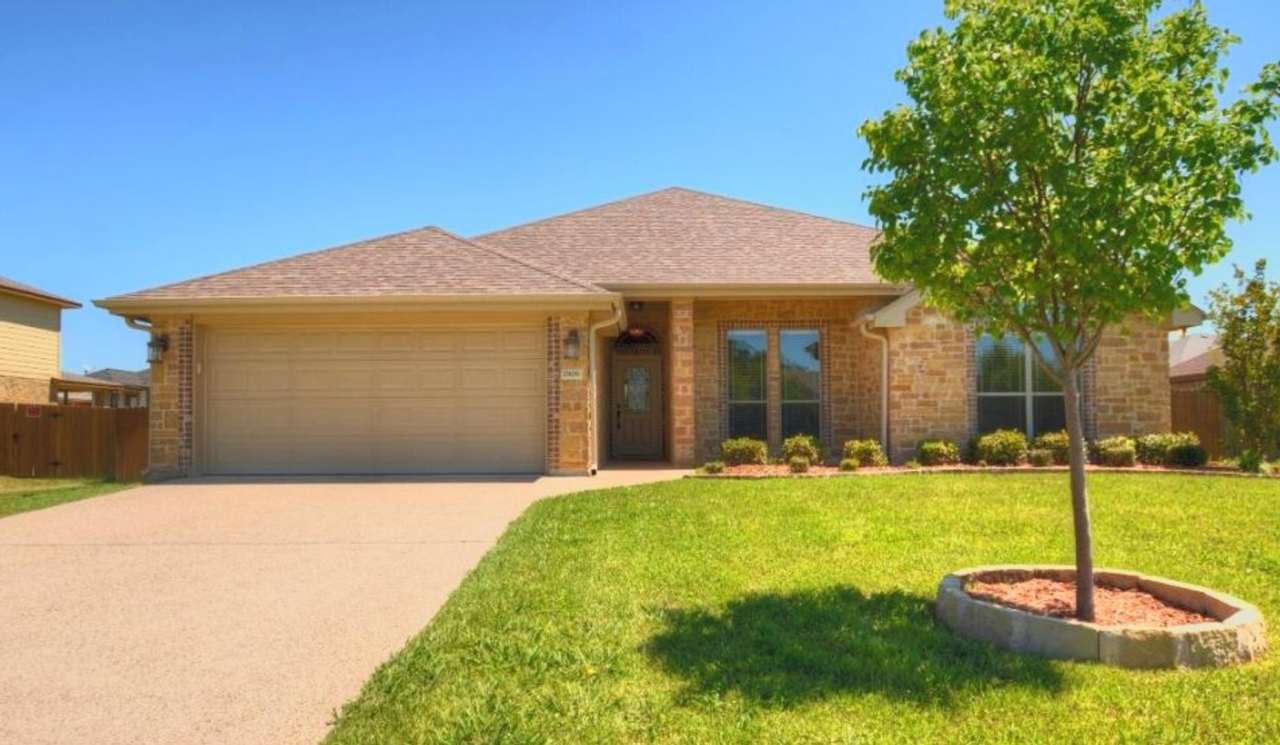 Harker Heights Home With Upgraded Features