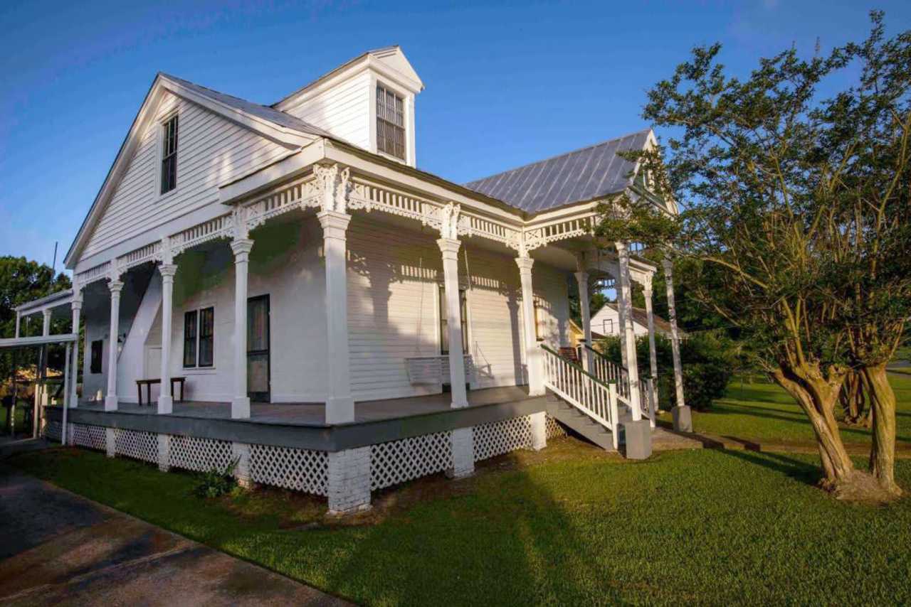 1228 Mississippi Street