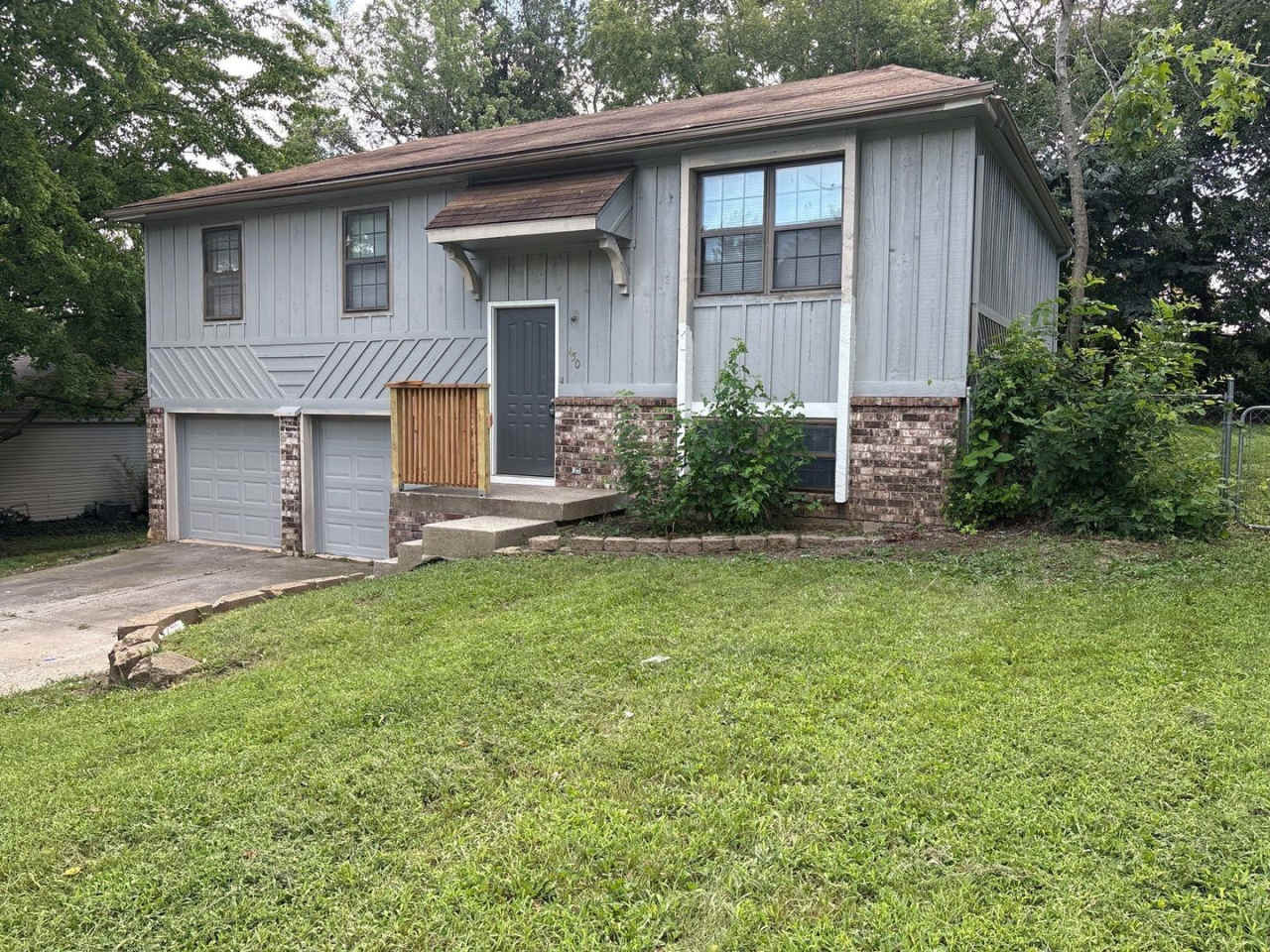 NO SECURITY DEPOSIT! NEW PRICE SF in Blue Springs