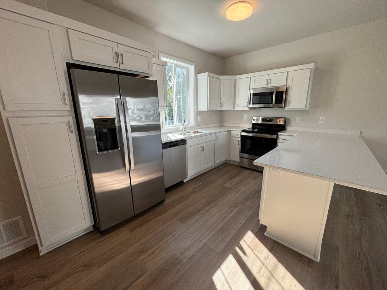 3 bdrm/2 bath townhomes