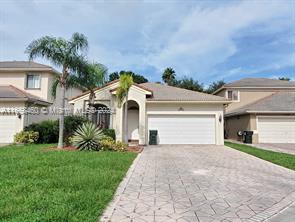 3704 Woodfield Court