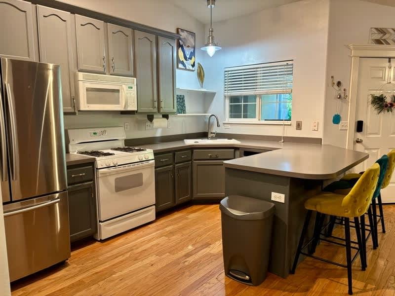 3867 S Mitchell Cove