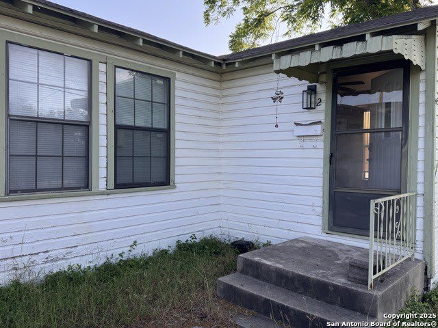 1523 E SOUTHCROSS BLVD