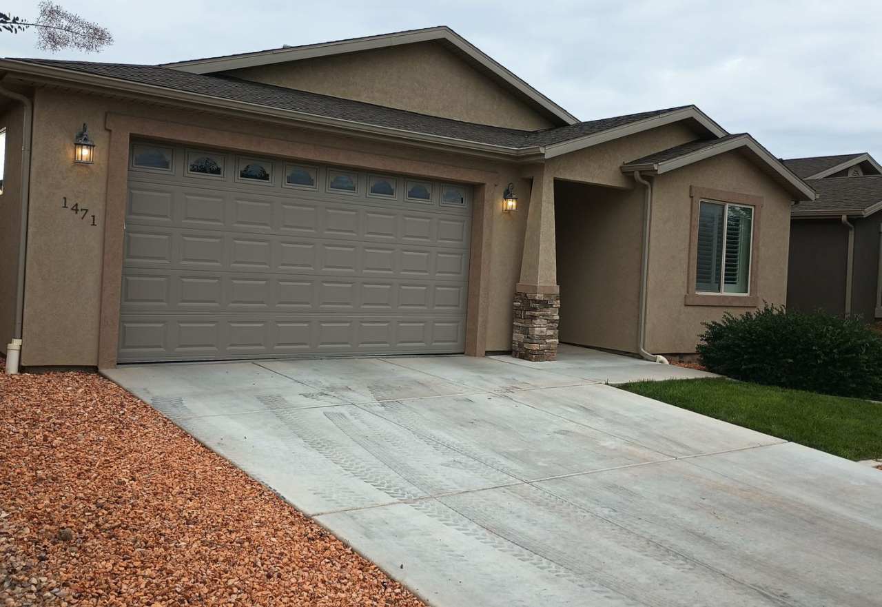 Beautiful home in Country Meadows