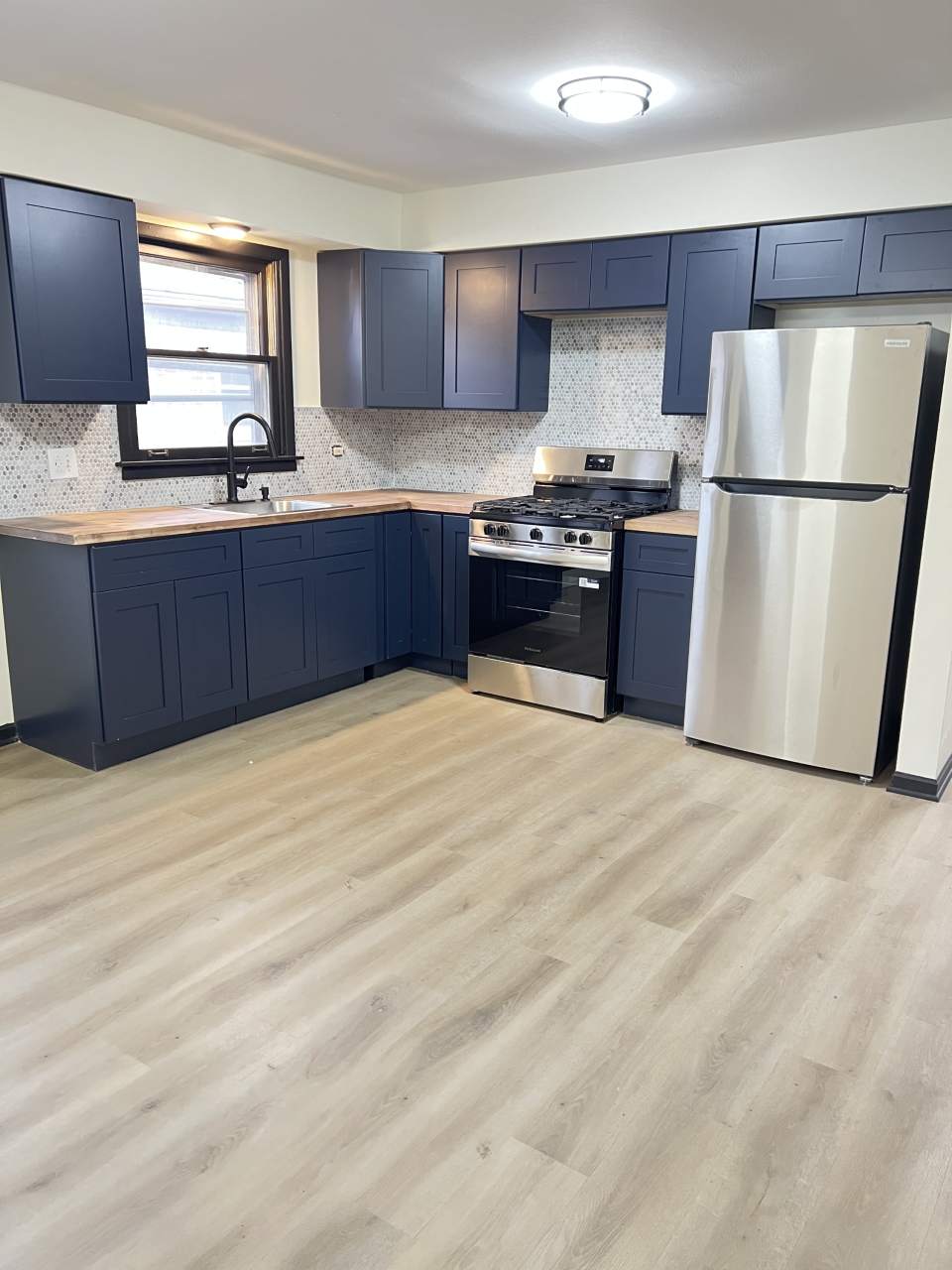 801 E 89th Place - 3A