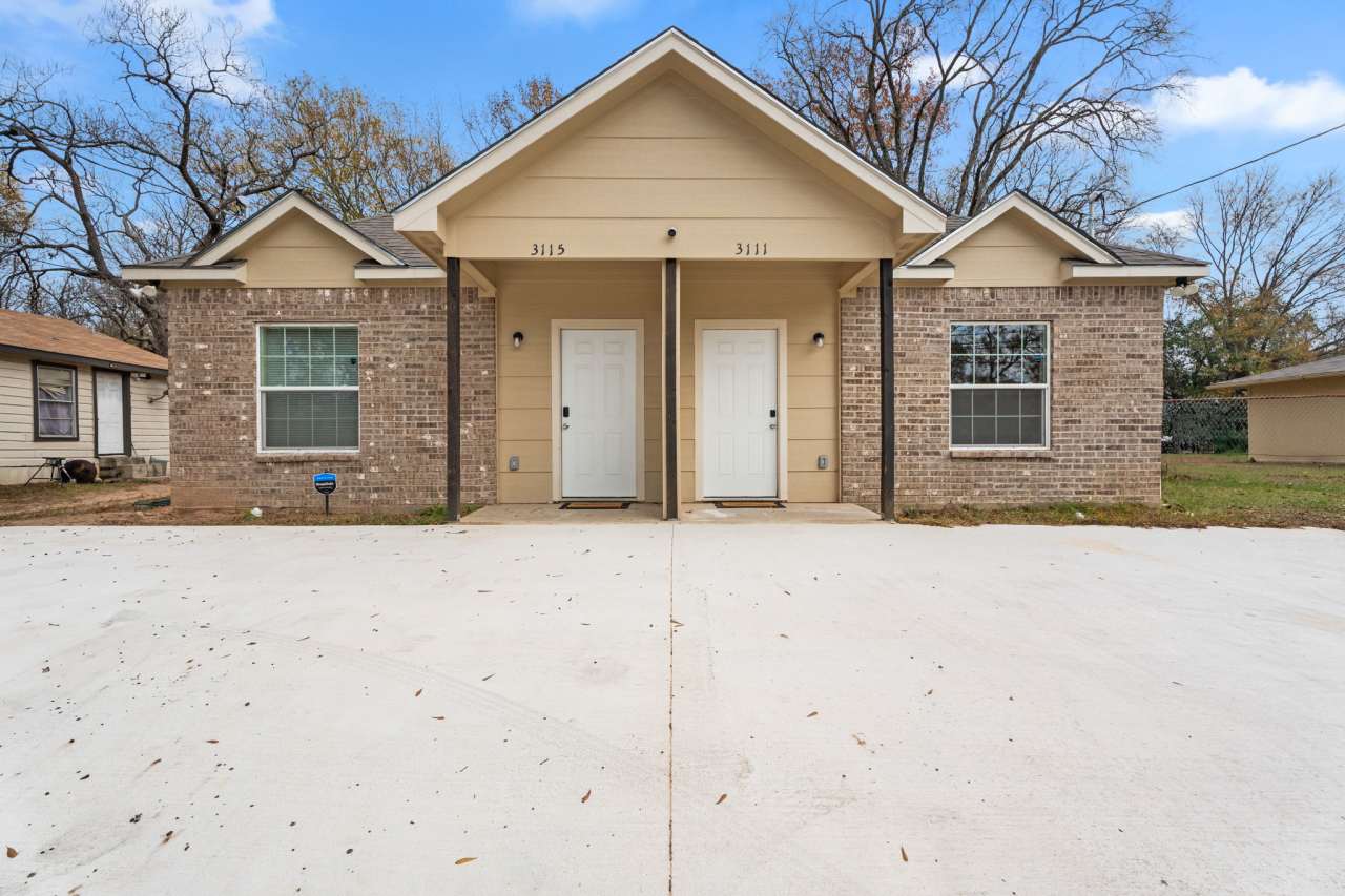 3115 North Grand Avenue