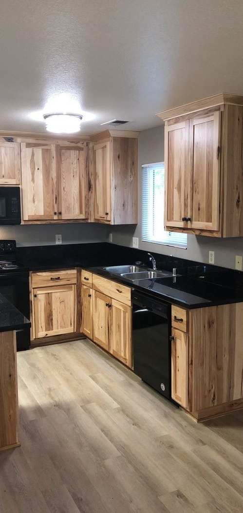 Reserve Now for Fall 2026 / 725 Oak St.