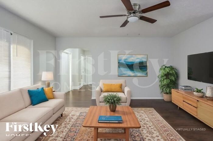 3423 Southeast 8th Place