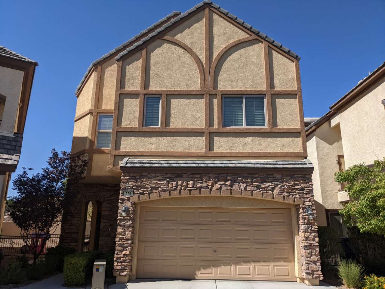 WINDSOR AT QUEENSRIDGE