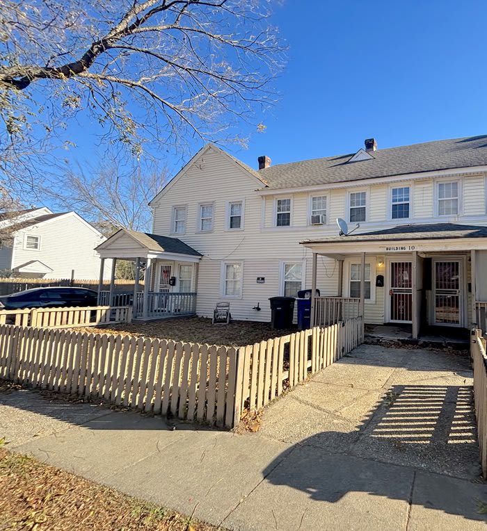 10 Emmons Place