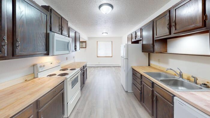 1100 Pleasant Street