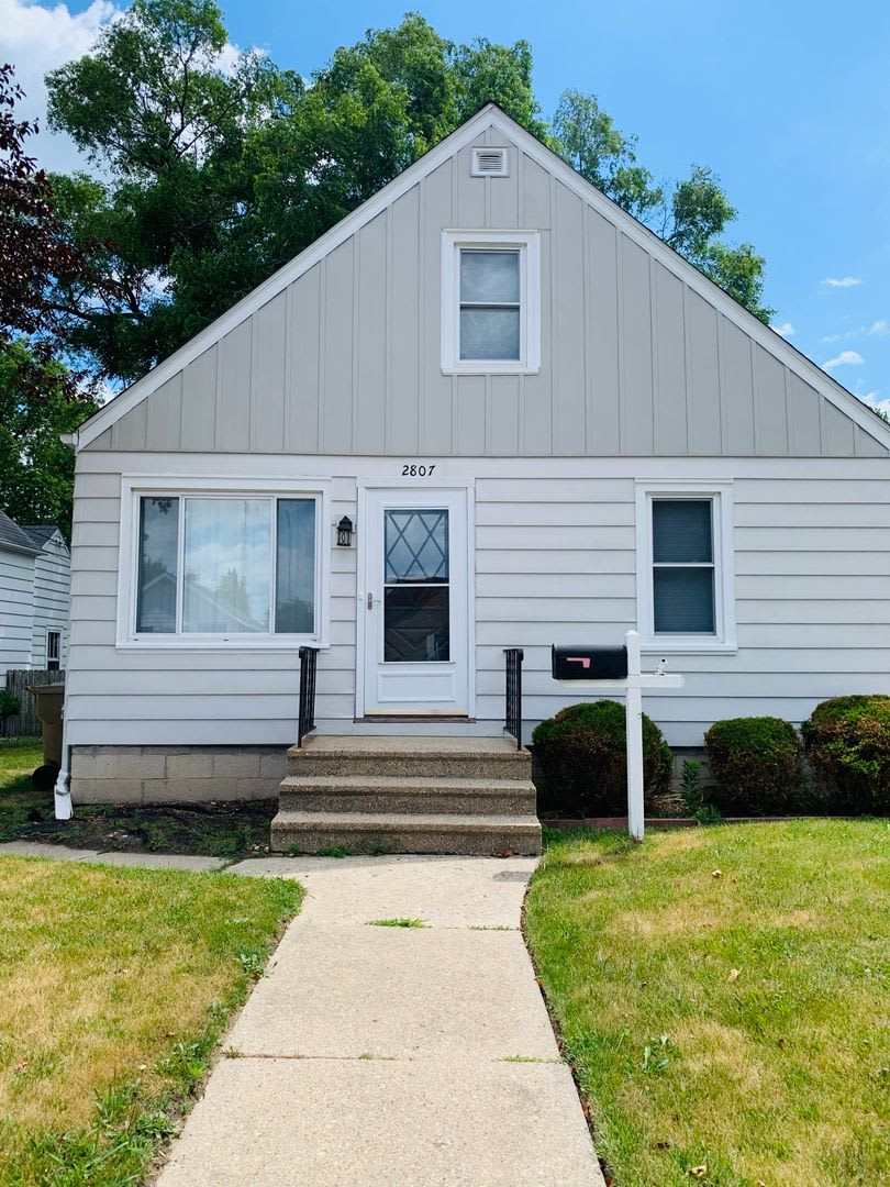 Beautiful 3 bedroom, 1 Bath Single Family Home!