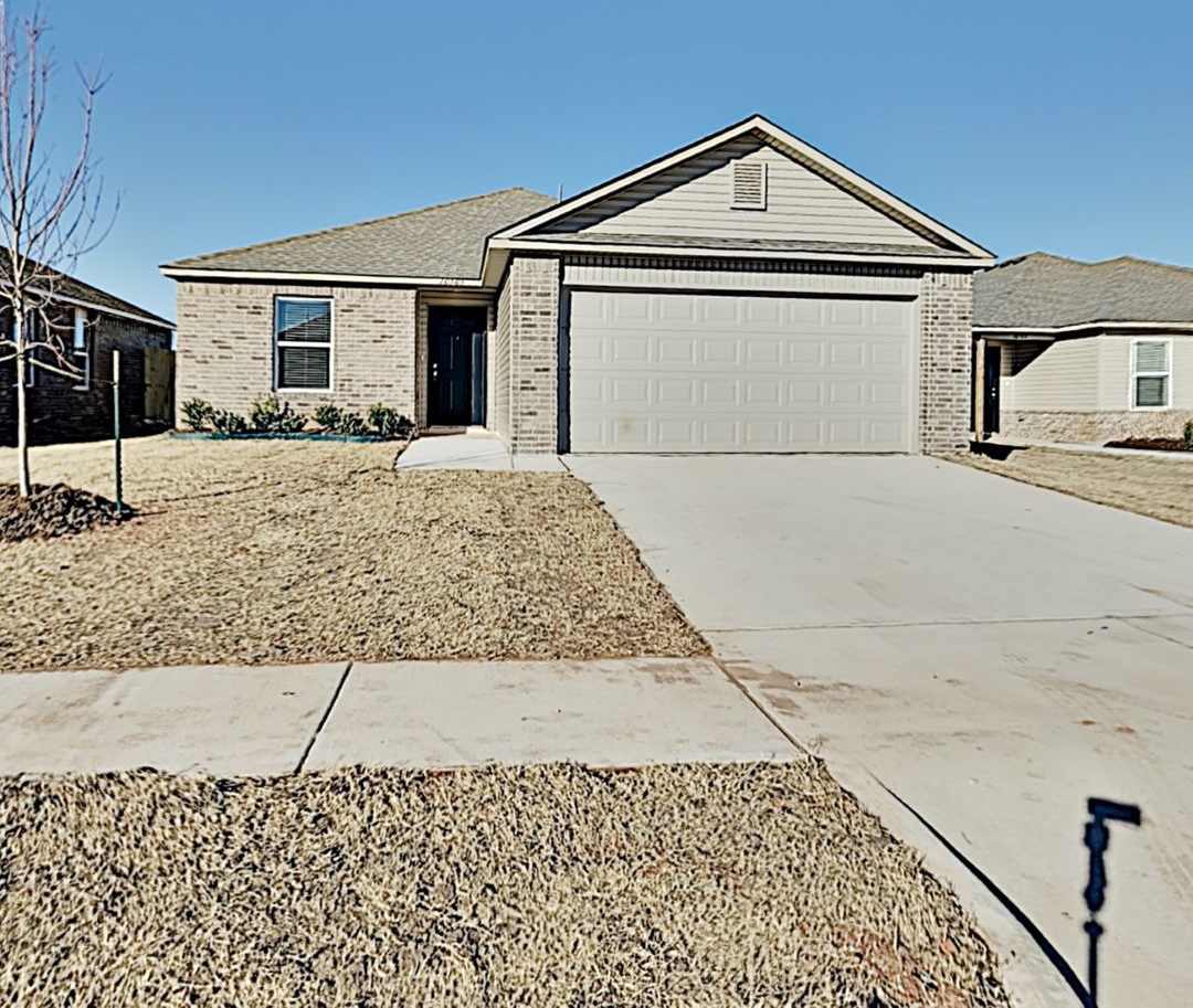 Very Nice 3 Bedroom 2 Bath Home in Yukon Schools