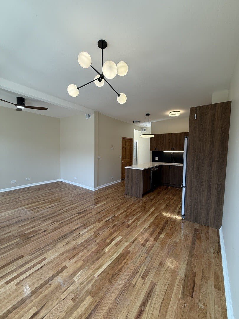 3476 S Archer Avenue