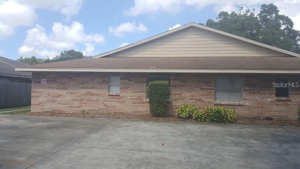 3218 BLOOMINGDALE VILLAS COURT