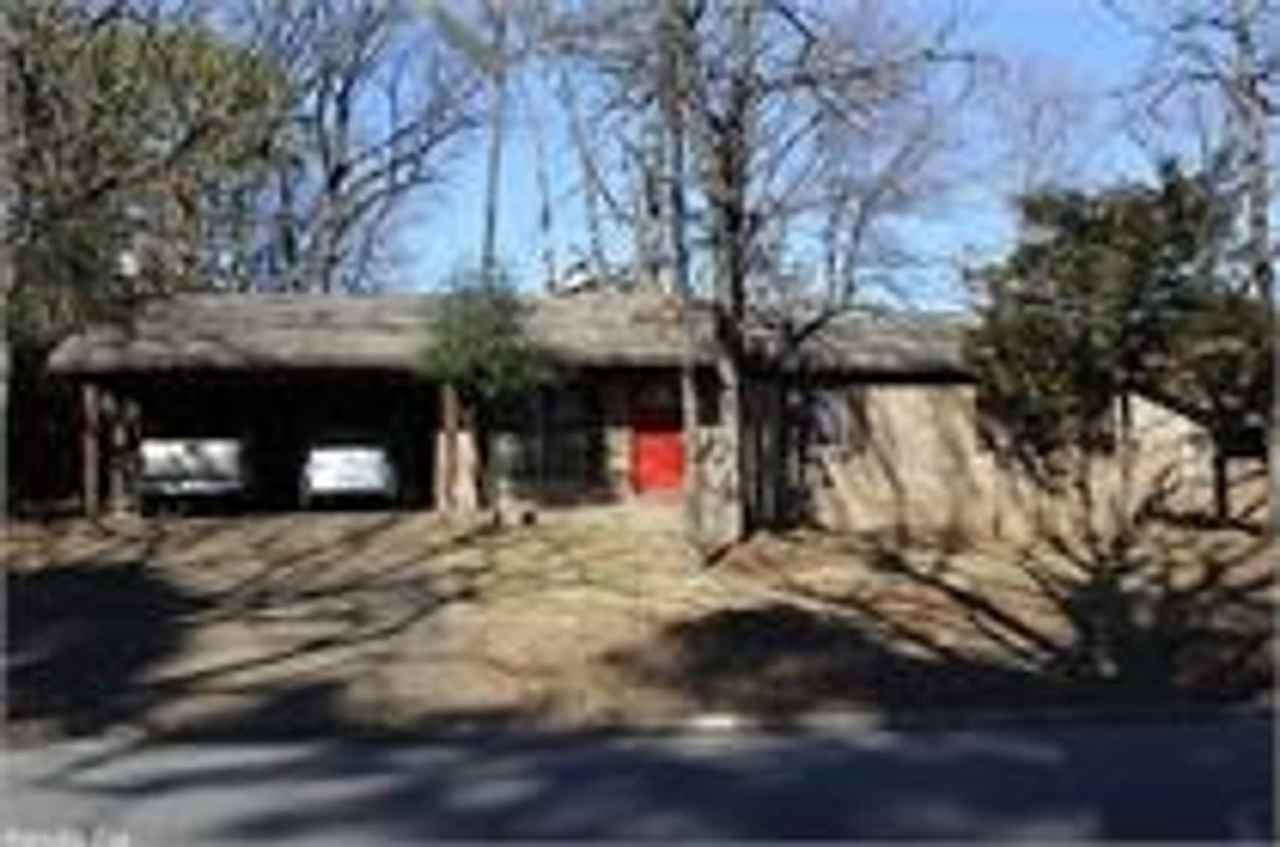 Perfect 3 bedroom 2 bathroom house located in Little Rock!