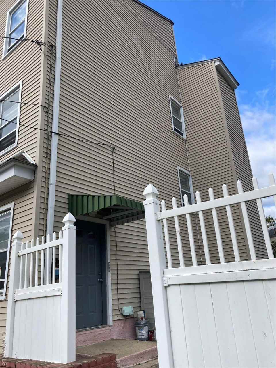 21 Congress Street unit: 2