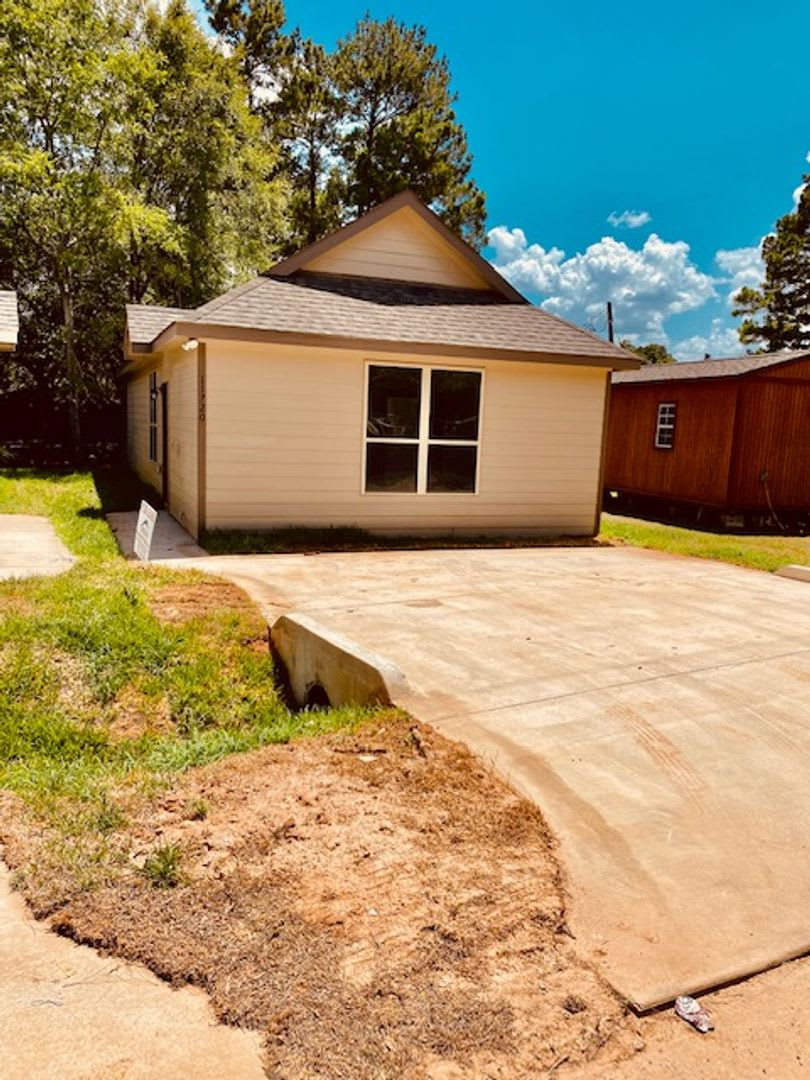 NEW 3 BEDROOM 2 BATH LEASE HOME IN WILLIS