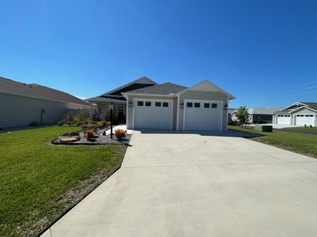 4894 Brock Ct